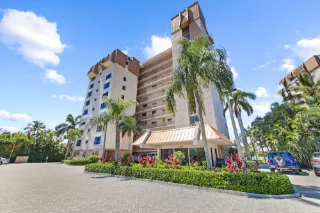 Caper Beach Club Caper Beach Club
