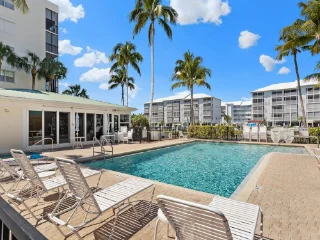 Hibiscus Pointe Hibiscus Pointe