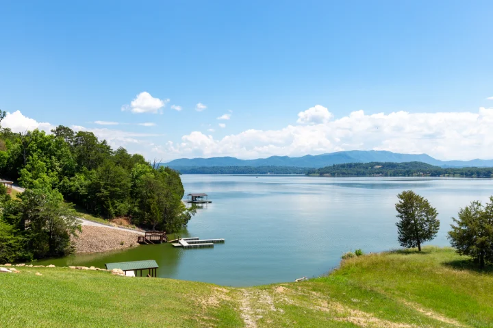 Douglas Lake Cabin Rentals In Tennessee | VTrips