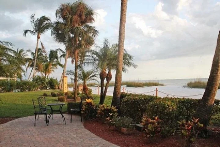Cane Palm Beach | Distinctive Beach Rentals | A VTrips Experience Cane Palm Beach | Distinctive Beach Rentals | A VTrips Experience