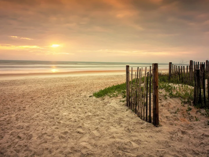 The Bent Palm Club | Ormond Beach | Distinctive Beach Rentals The Bent Palm Club | Ormond Beach | Distinctive Beach Rentals