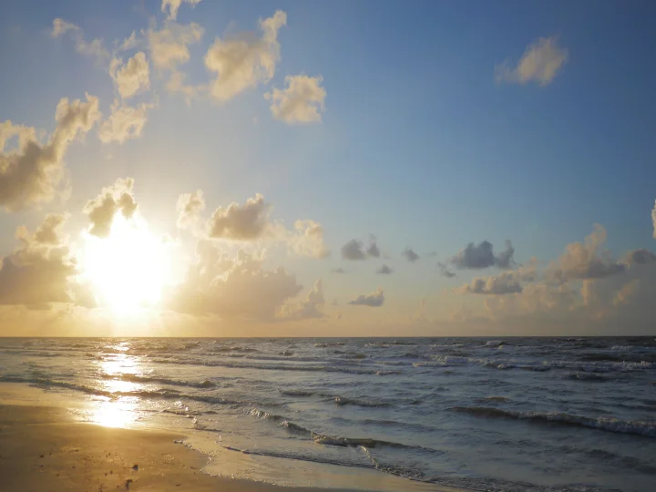 Coastal Cottage | Ryson Vacation Rentals Coastal Cottage | Ryson Vacation Rentals