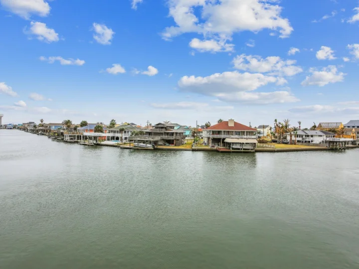 Bay & Canal Front Vacation Rentals | Ryson Vacation Rentals Bay & Canal Front Vacation Rentals | Ryson Vacation Rentals