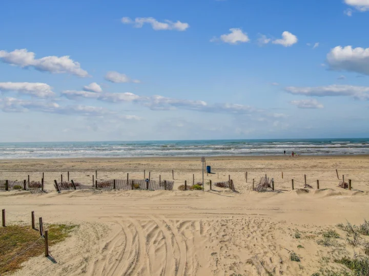 Beachfront Vacation Rentals | Ryson Vacation Rentals Beachfront Vacation Rentals | Ryson Vacation Rentals