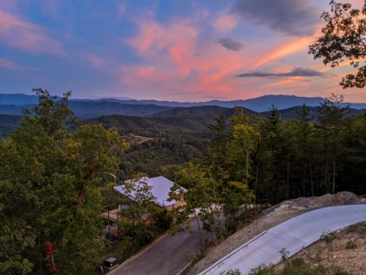 Sevierville Vacation Rentals | Jackson Mountain Rentals | A VTrips Experience Sevierville Vacation Rentals | Jackson Mountain Rentals | A VTrips Experience