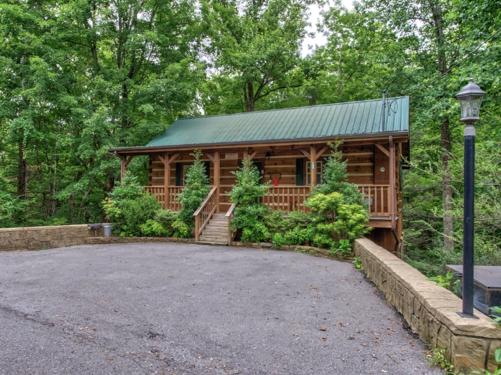 The Smoky Mountain Spur | Jackson Mountain Rentals | A VTrips Experience The Smoky Mountain Spur | Jackson Mountain Rentals | A VTrips Experience