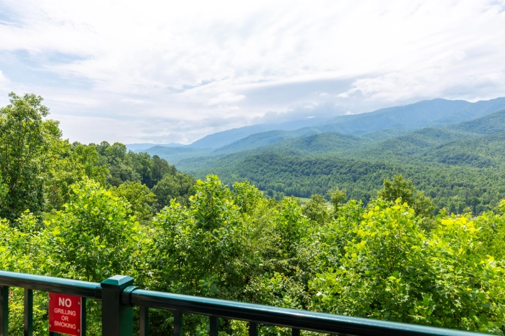 Deer Ridge Mountain Resort | Gatlinburg Vacation Rentals | Mountain Views Deer Ridge Mountain Resort | Gatlinburg Vacation Rentals | Mountain Views