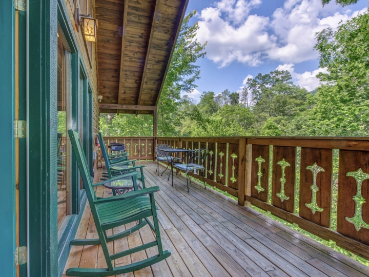 The Smoky Mountain Spur | Jackson Mountain Rentals | A VTrips Experience The Smoky Mountain Spur | Jackson Mountain Rentals | A VTrips Experience