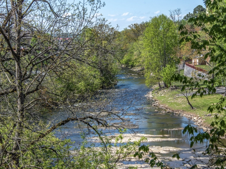 Cedar Lodge Resort | Pigeon Forge Vacation Rentals | River Views Cedar Lodge Resort | Pigeon Forge Vacation Rentals | River Views