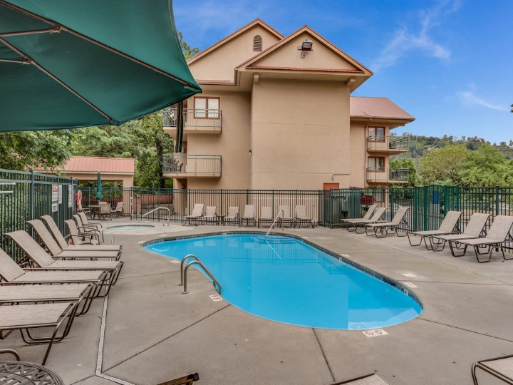 Summit Manor Vacation Rentals | Gatlinburg Vacation Condos | A VTrips Experience Summit Manor Vacation Rentals | Gatlinburg Vacation Condos | A VTrips Experience