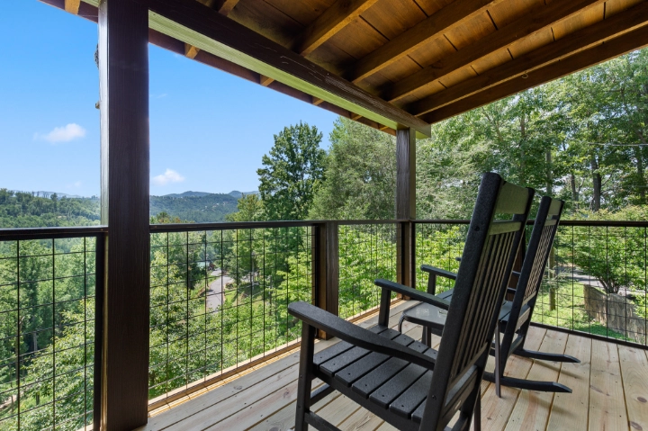 The Smoky Mountain Spur | Jackson Mountain Rentals | A VTrips Experience The Smoky Mountain Spur | Jackson Mountain Rentals | A VTrips Experience