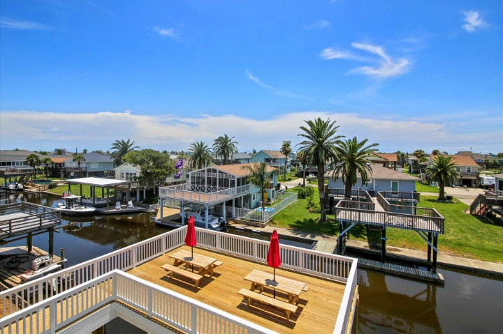 Jamaica Beach | Texas Vacation Rentals by VTrips Jamaica Beach | Texas Vacation Rentals by VTrips