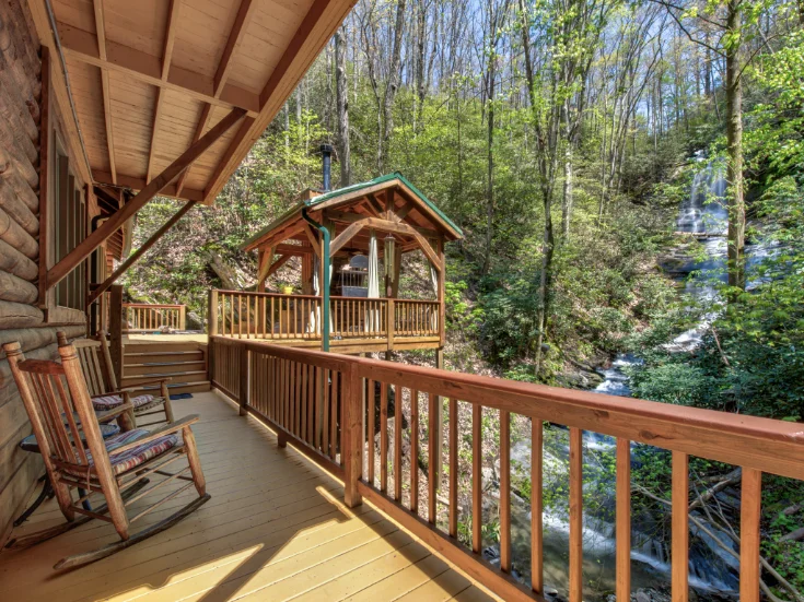 BIG BEAR LODGE - 12 bedroom Cabin in Pigeon Forge