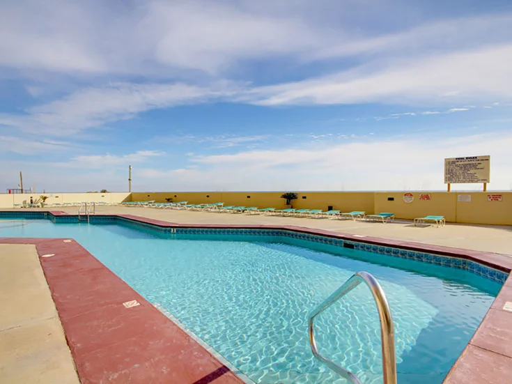 Community Pool Community Pool
