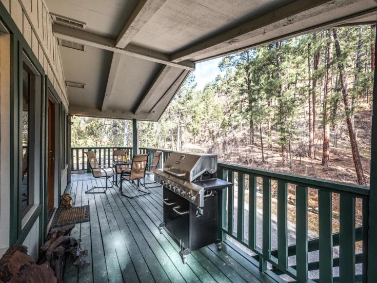 Scenic lake house with private covered dual-slip and two covered lake-view  decks - Ten Mile