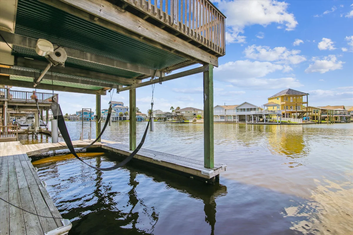 Gone Fishin' Floor Dock